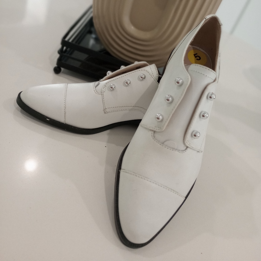 Shoes - Picture 2 of 3